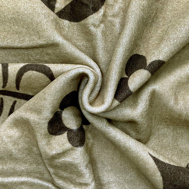 فروش عمده حوله‌های نرم و ملایم برای تمام انواع مو