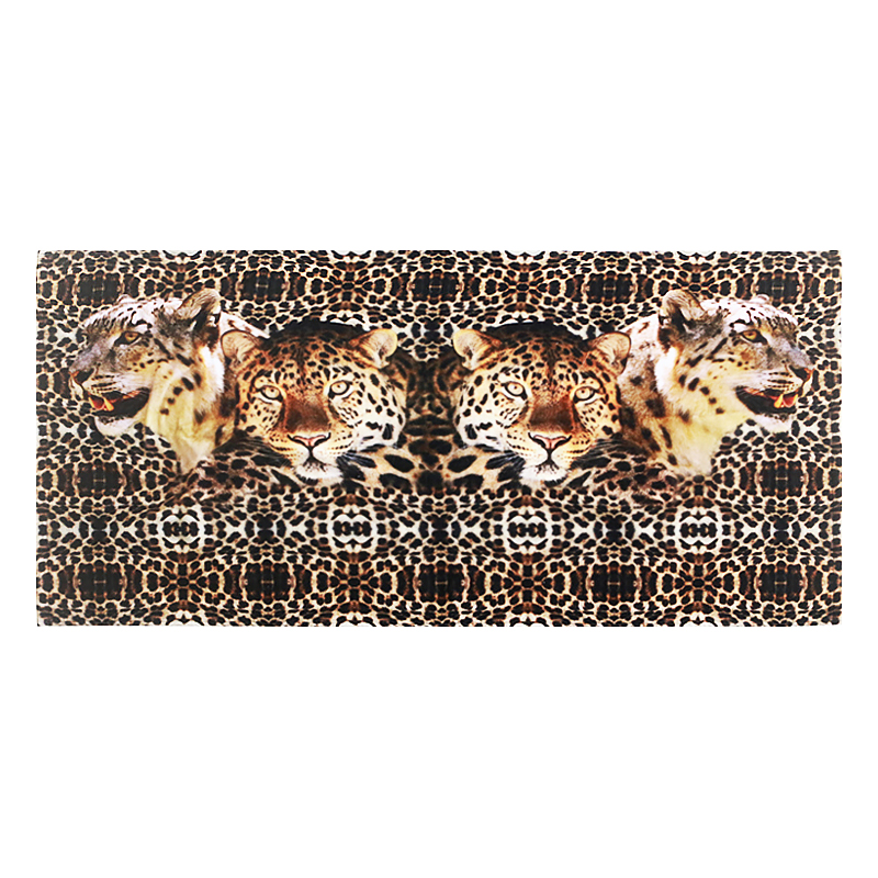 لوازم جانبی ساحلی برای پوشیدن در ساحل تابستانی بله