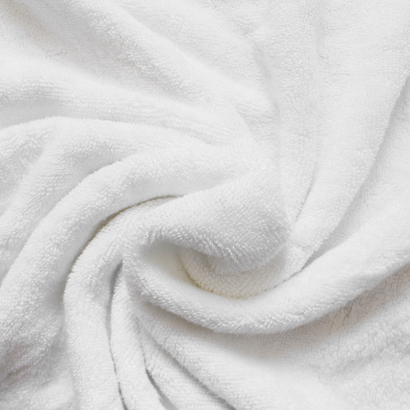 Kevyt ja kompakti muotoilu helppoa kantamista varten