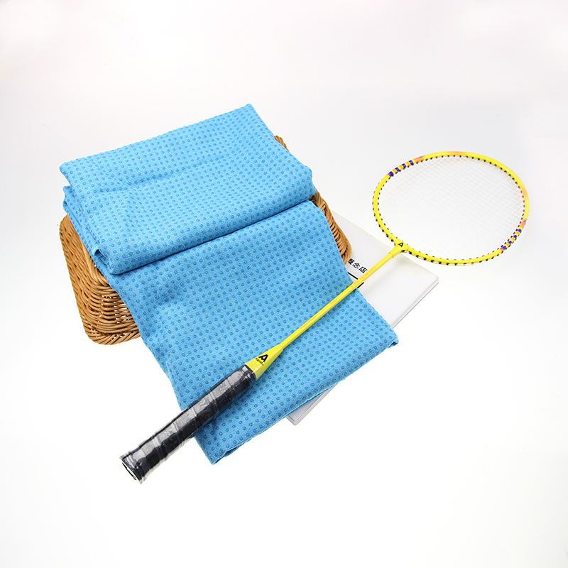 Protisklzový jogový ručník z mikrovlákna