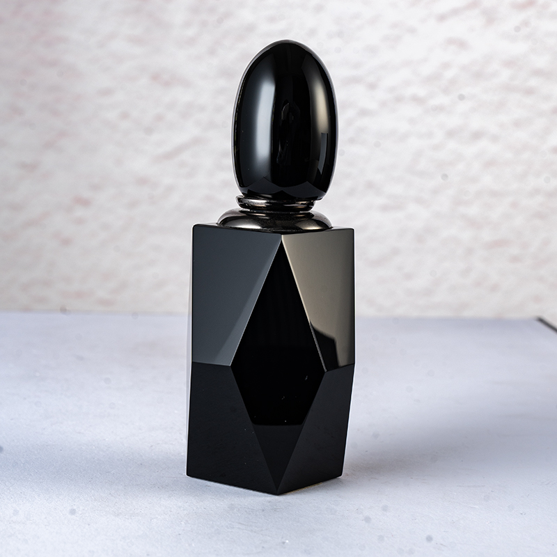SmallBridge supplier's new design Wholesale personalized all black fragrant water bottle Body 283g Essential oil bottle Capacity 12ml Liquid bottle