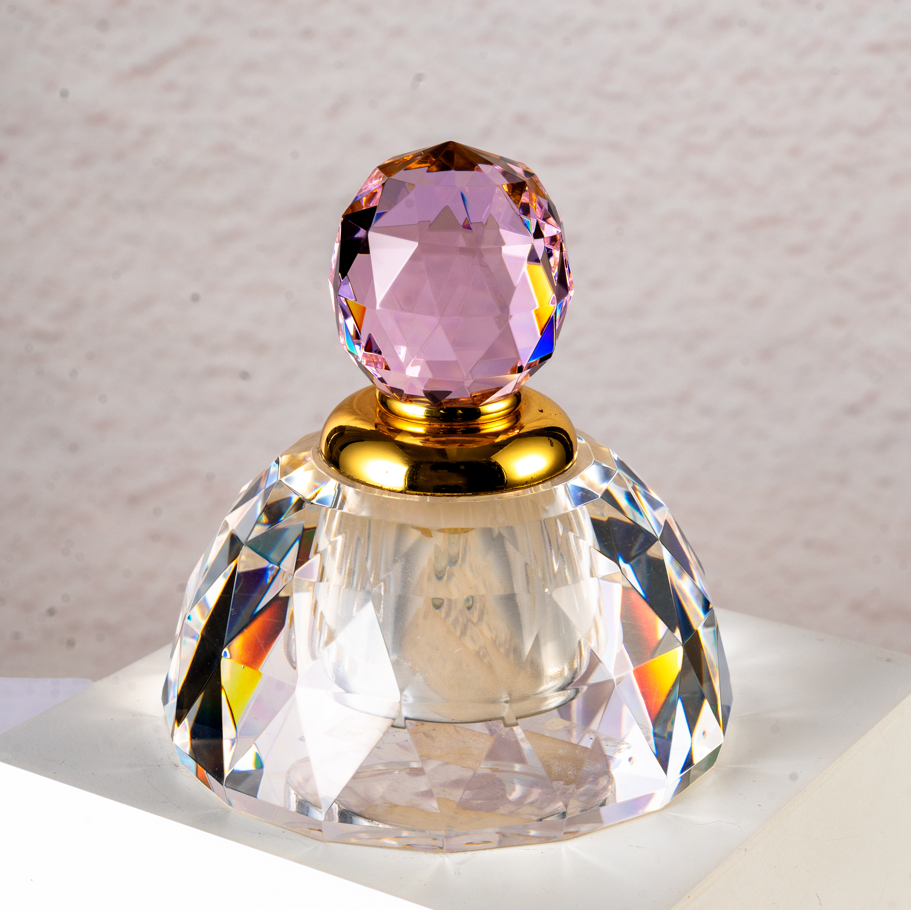 Ajoutez de l'éclat et de l'élégance à votre décoration des fêtes avec des boules ornementales