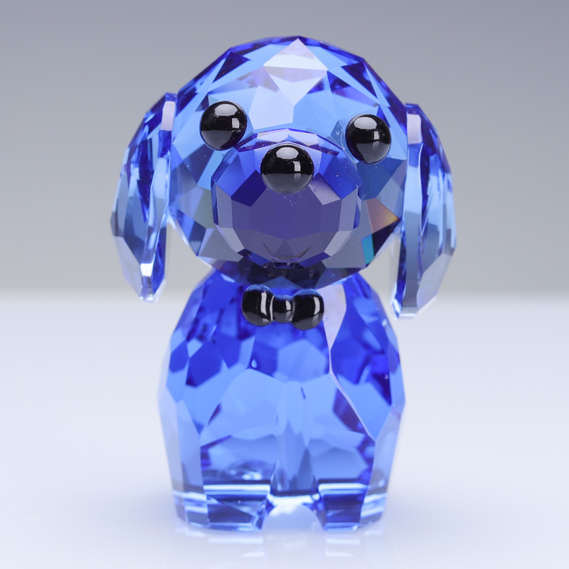 Realistic and vivid images of small animals and dogs can be given as gifts or customized for wholesale