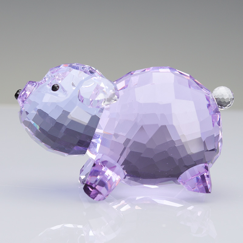 Crystal pig manufacturer with superior quality is the preferred choice for giving gifts to people. Living room ornaments are the preferred choice for giving friends birthday gifts