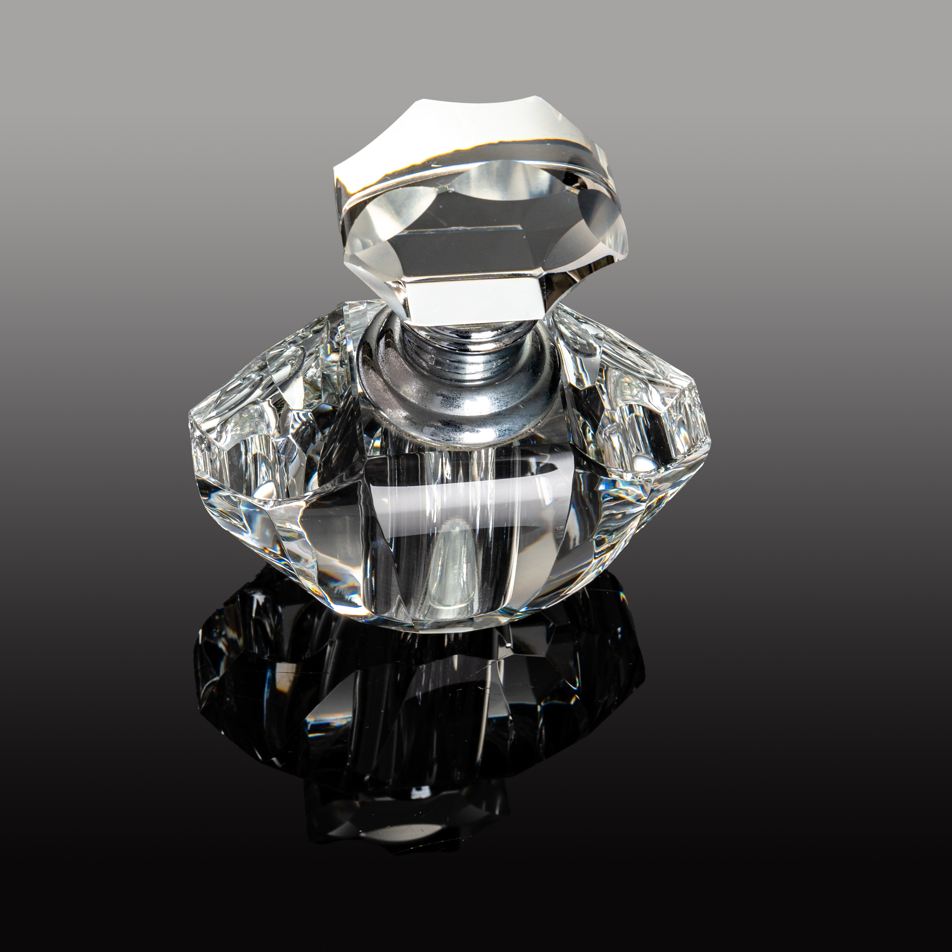 SmallBridge High quality Wholesale Transparent perfume Bottle Black Cap Bottle Body 396g Essential Oil Bottle Liquid Bottle as a gift for friends