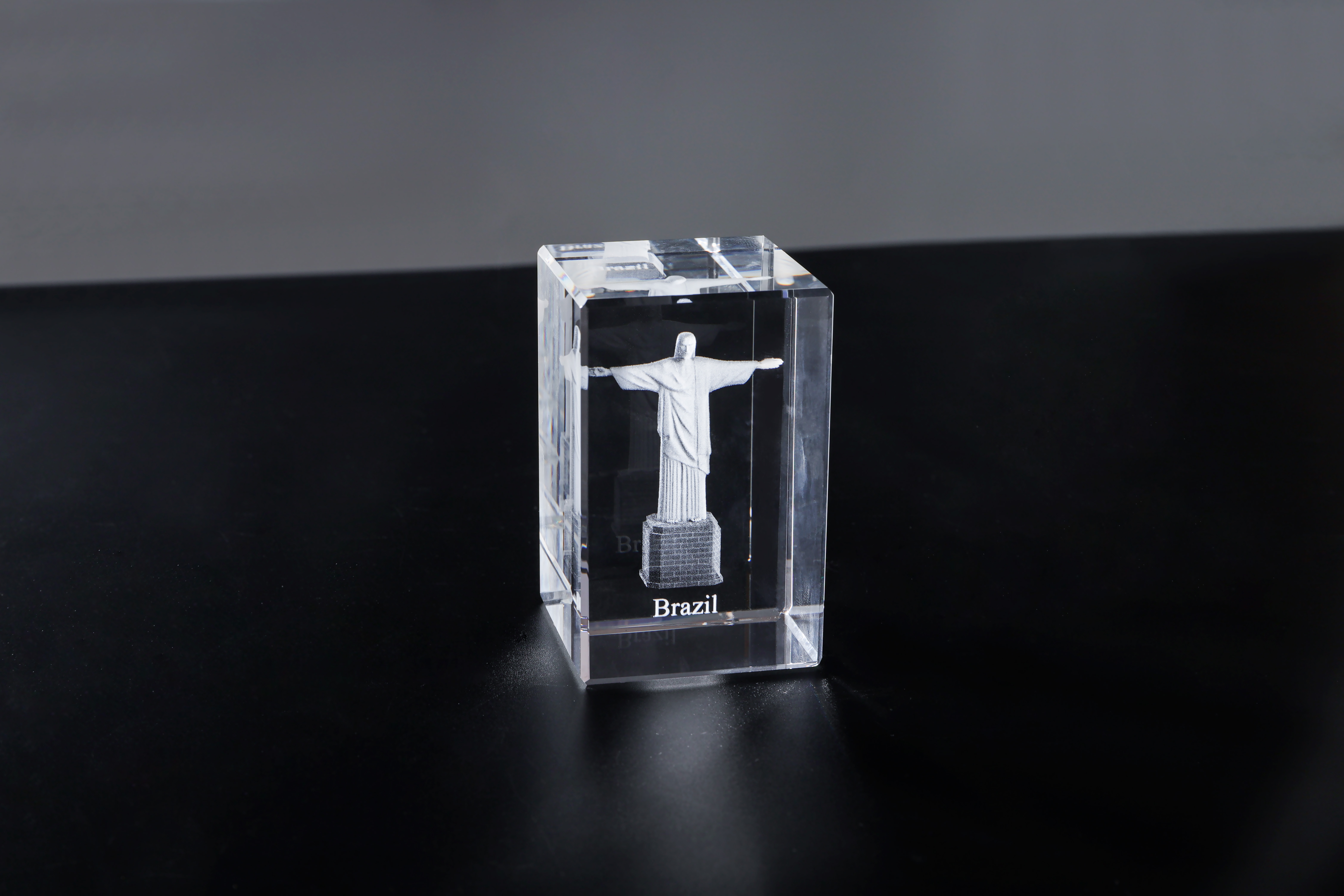 Maßangefertigte Acrylpokale, um besondere Momente zu verewigen