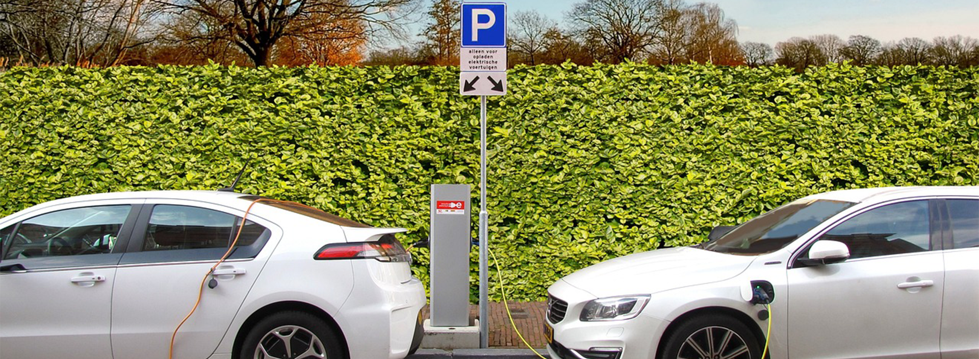 New energy vehicle charging and replacement