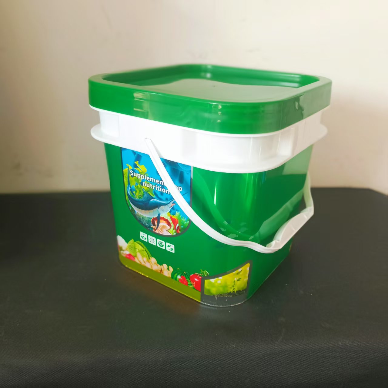 Побољшајте своју забаву јефтином пластичном леденим кантама