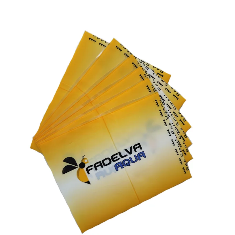 Fan Os Cionn an Chomóllair le Lipéid Sholraithe ar Thaitneamh le Clótáil Taisc Ghreamaitheacha