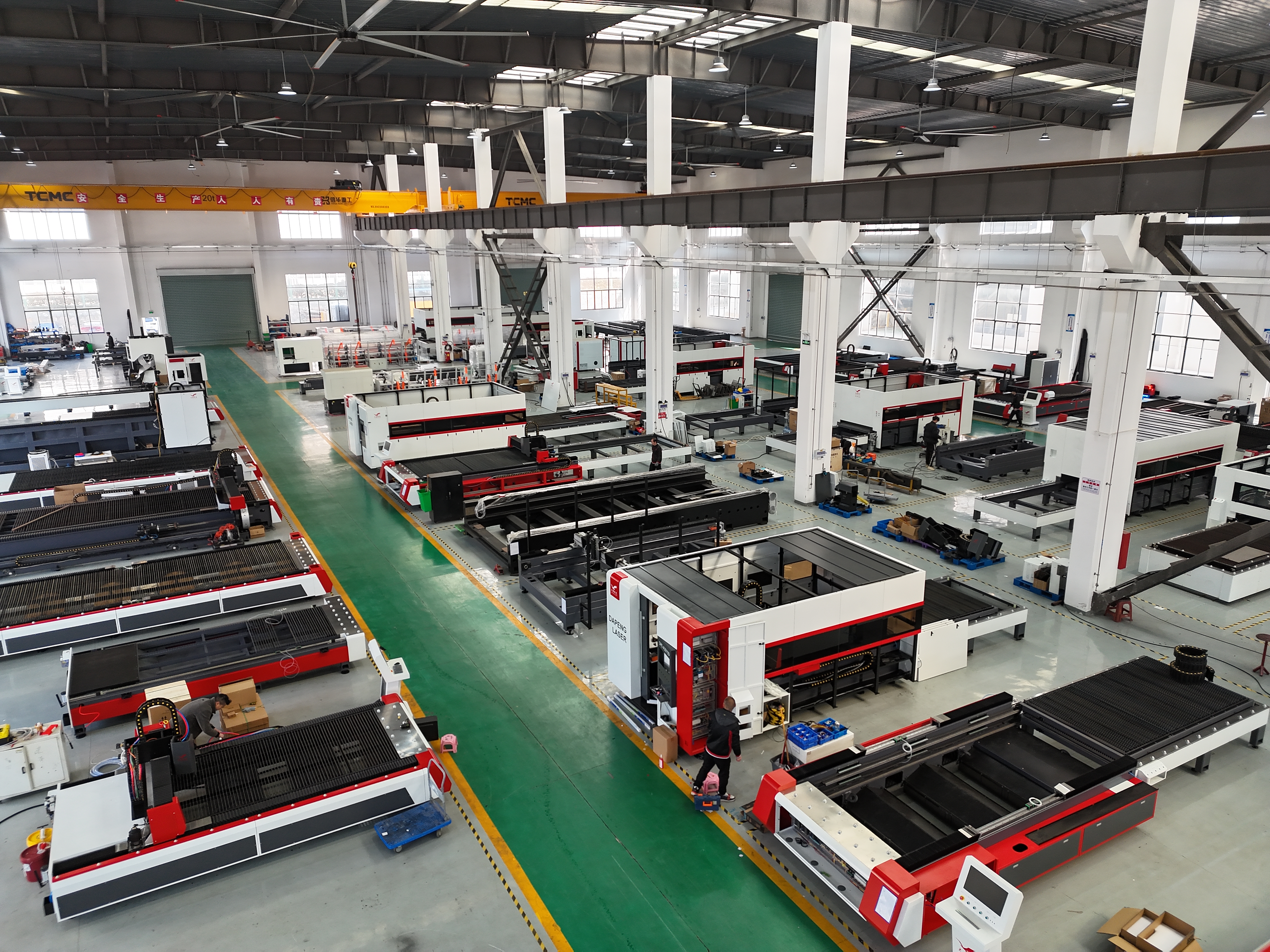 Full Enclosed CNC Fiber Laser Cutting Machine