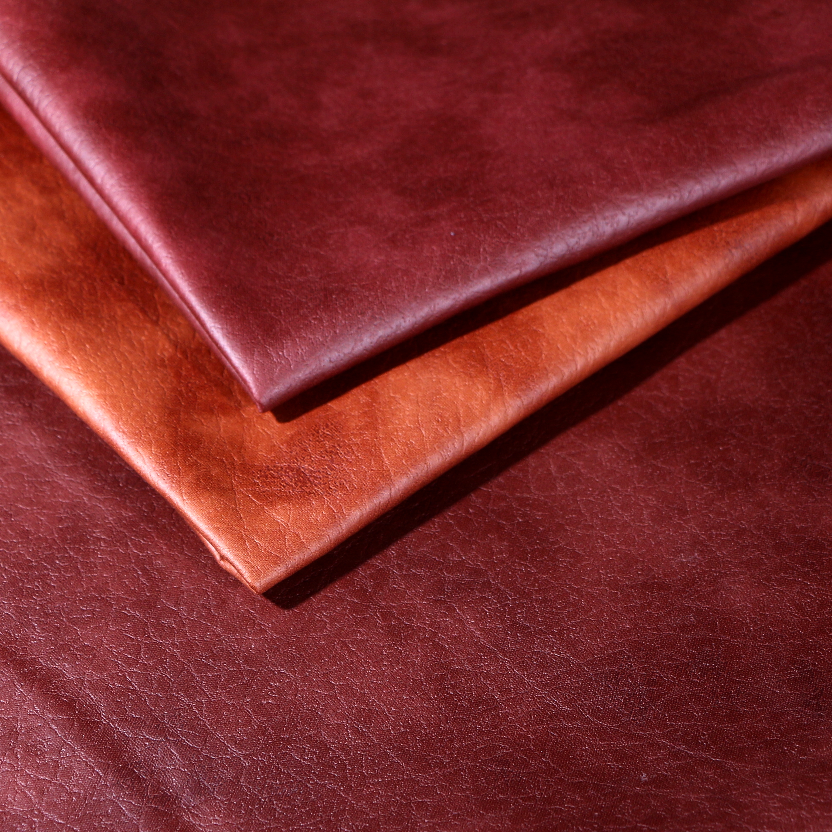 သင့်လုပ်ငန်းအတွက် စိတ်ကြိုက်ပြင်ဆင်နိုင်သော စက္ကူလုံးဝယ် ဗယ်ဗက်ထည်