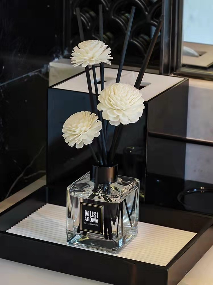 Kvadratna difuzorska steklenica s črpalko z pokrovom