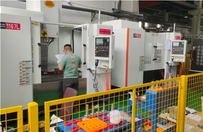 How Can Custom Injection Molding Help Reduce Production Costs