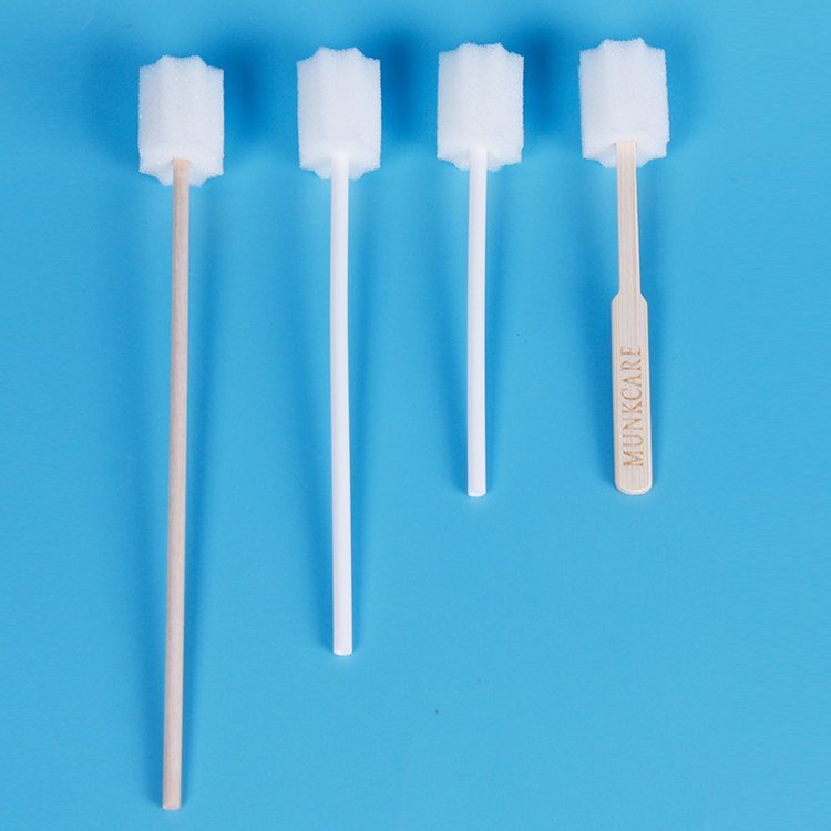 Tăm bông đầu có gai cán tre