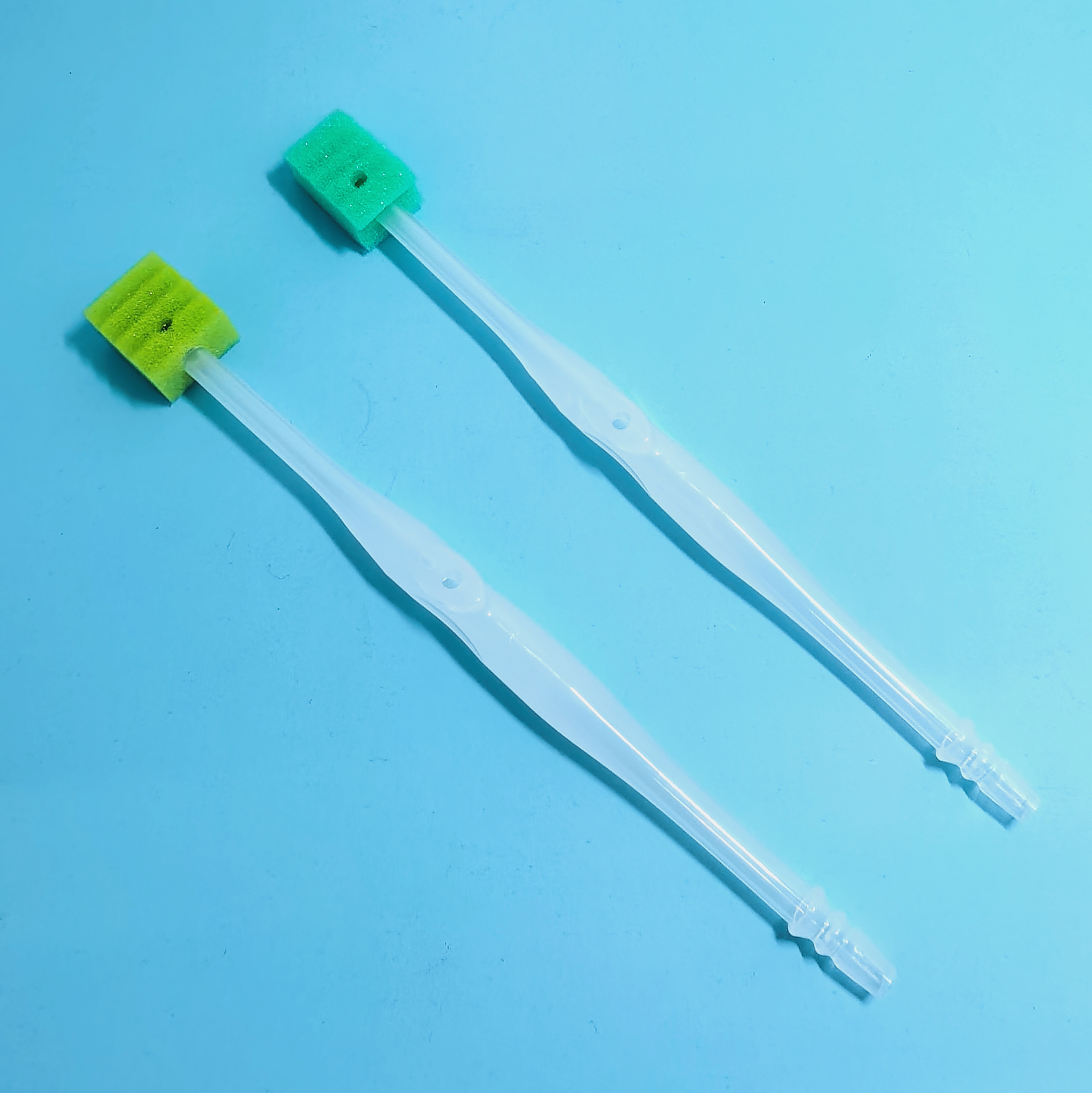 Tăm bông hút dùng một lần