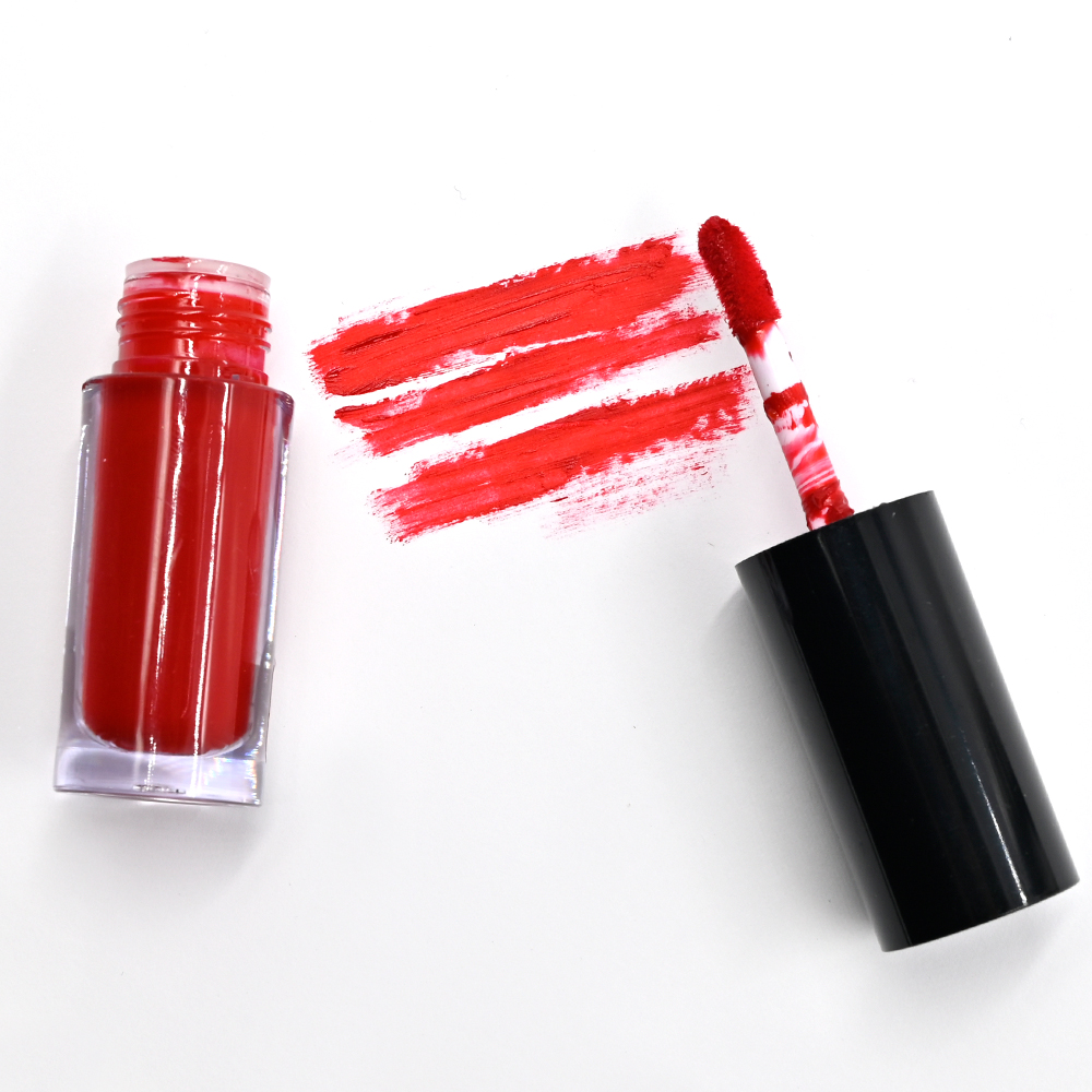 Moisturizing Shiny Finish Lipgloss Long-Lasting BD-LG001