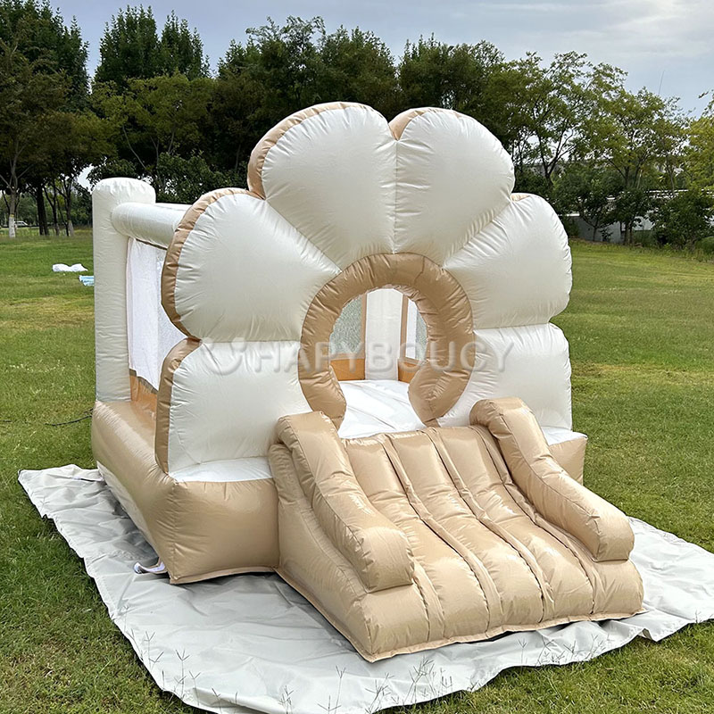 मिनी इन्फ्लेटेबल फ्लावर बाउंस हाउस सॉफ्ट प्ले ब्लो अप पीवीसी बाउंस जंपिंग कैसल स्लाइड के साथ बच्चों की पार्टी के लिए