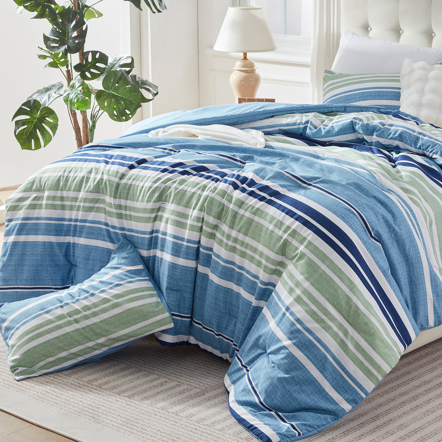 スタイリッシュで手頃な価格のクッションで空間を一新