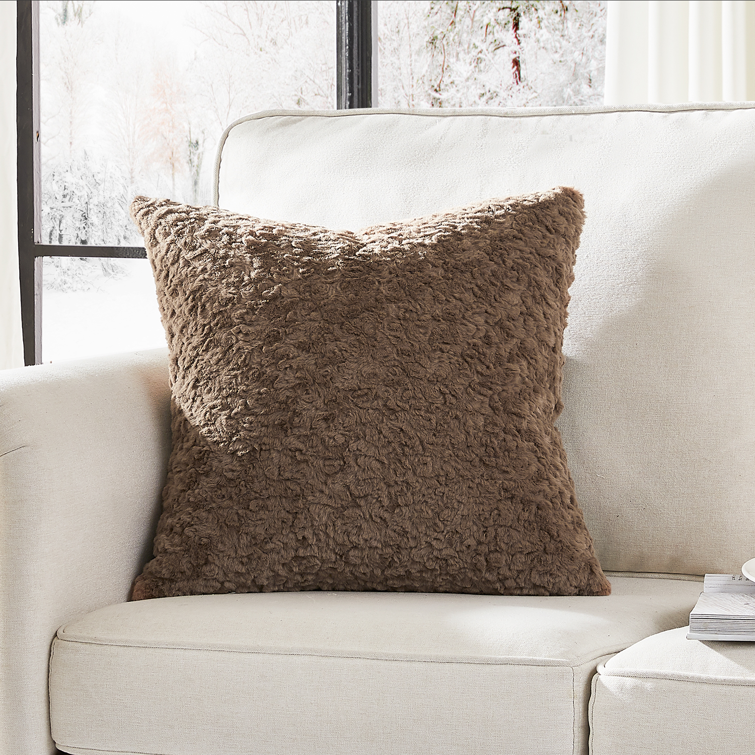 Perne pătrate de lux cu imitație de blană periată, tricotate, pentru decor de interior