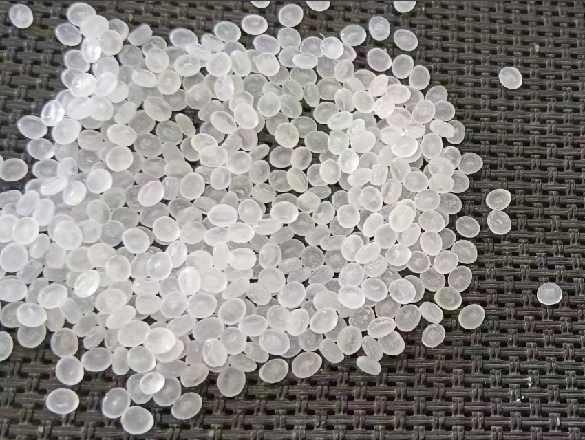 Magas Tisztaságú Plasztikos Anyag Virág Polypropilen PP Gombok Polypropilen Részecske Plasztikus Gombok