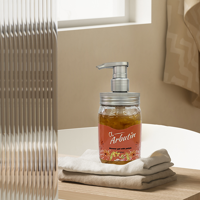 ہمارے مردوں کے لیے چہرے کی کریم کے ساتھ قدرتی اجزاء کے فوائد کا تجربہ کریں۔