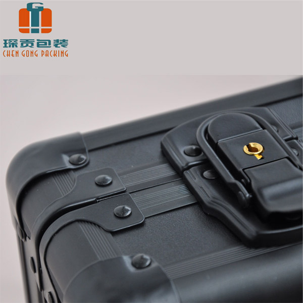 Lightweight and easy to transport.