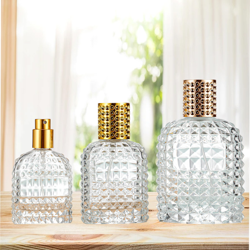 המגוון של בקבוקי פרfüם קטנים