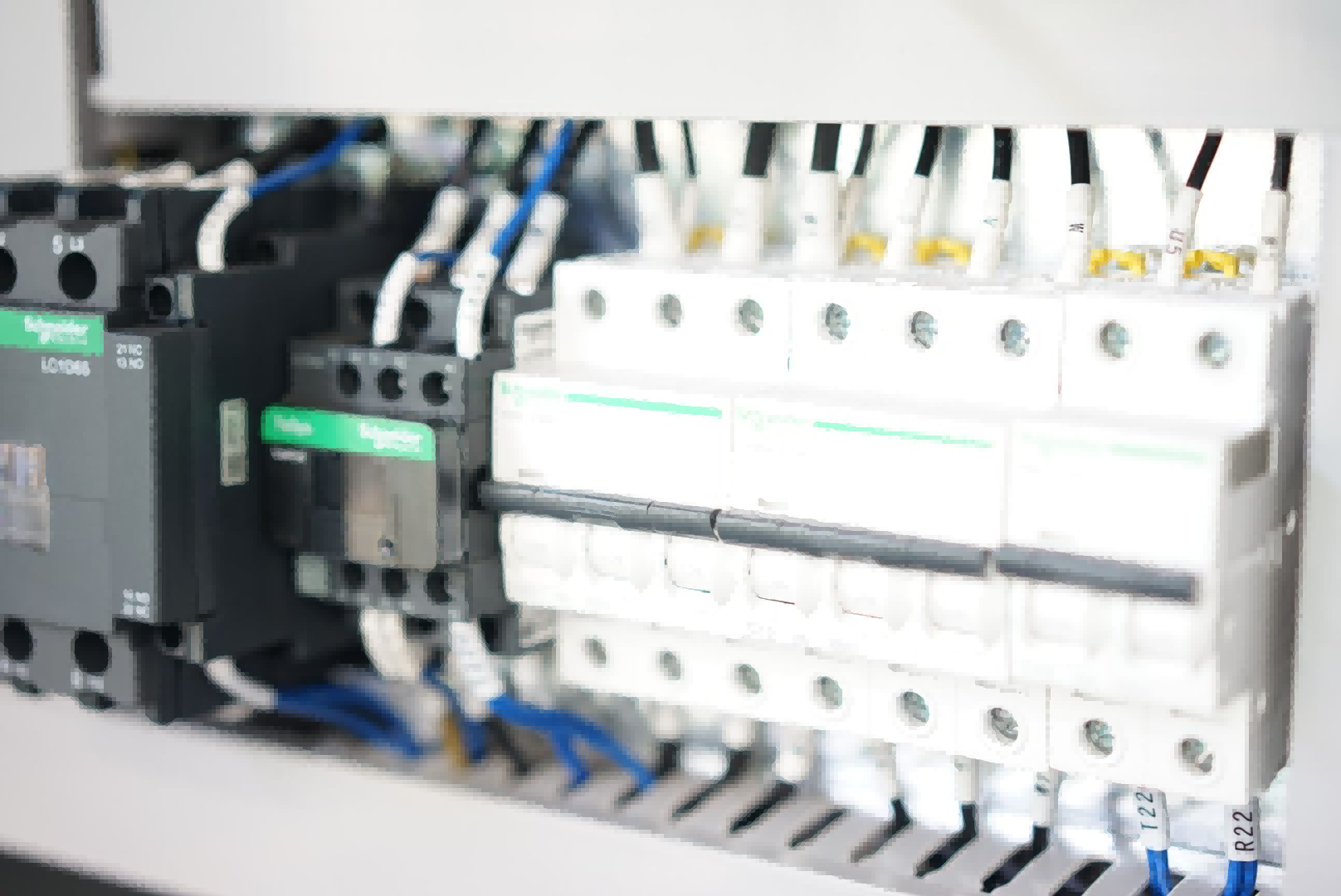 Schneider Electris.png