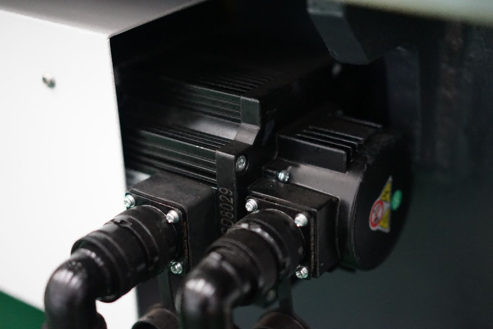 Hust Servo Motor and Driver.png