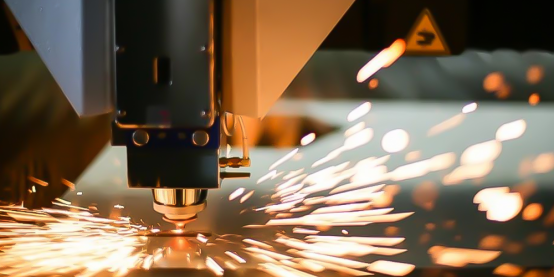 Key Considerations for Selecting Fiber Laser Sources in Manufacturing