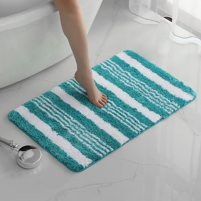 Why Bathroom Rugs Add a Touch of Luxury to Your Bathroom