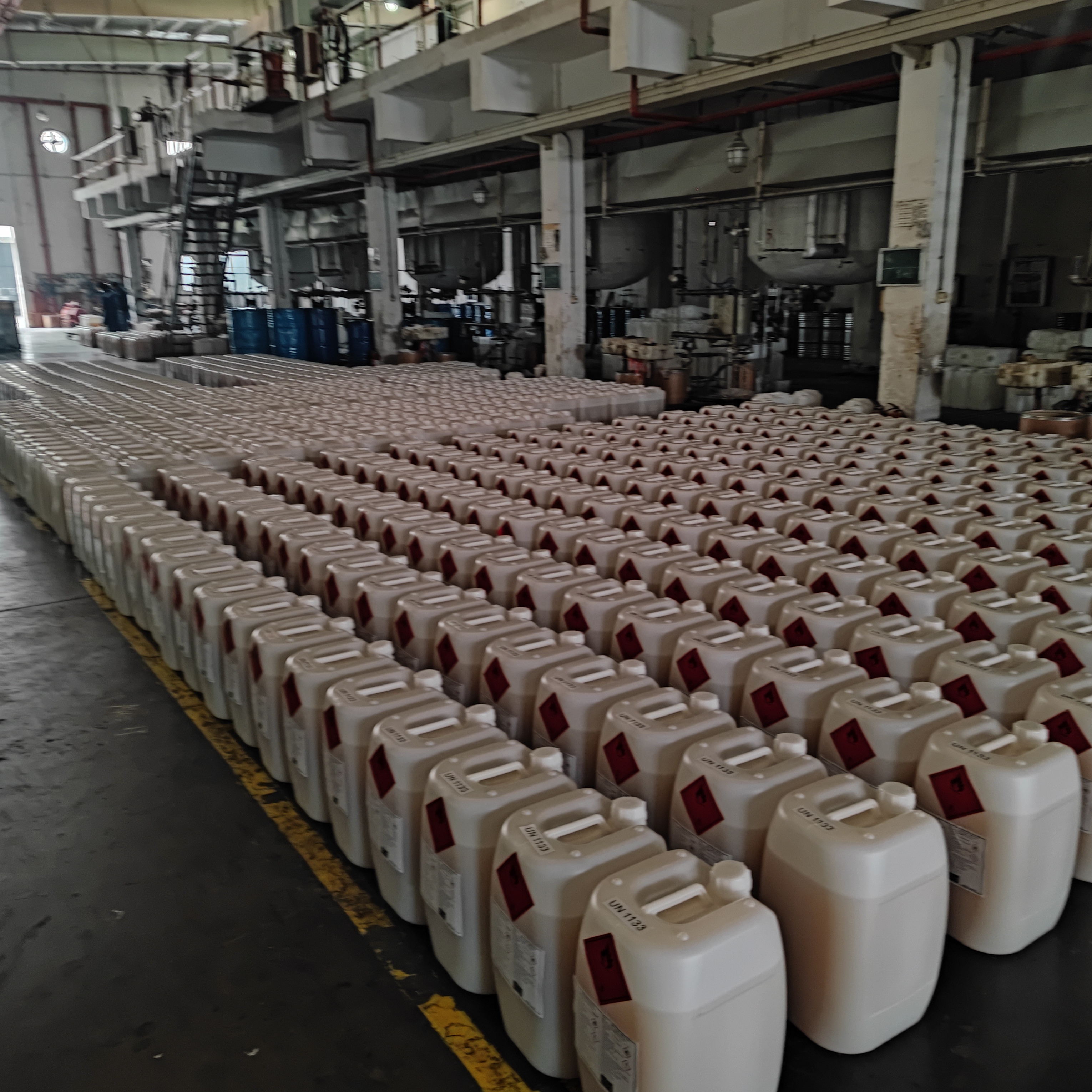 RANGE OF NITROCELLULOSE BASED ADHESIVES FOR  RIGID SURFACE WIREBAND