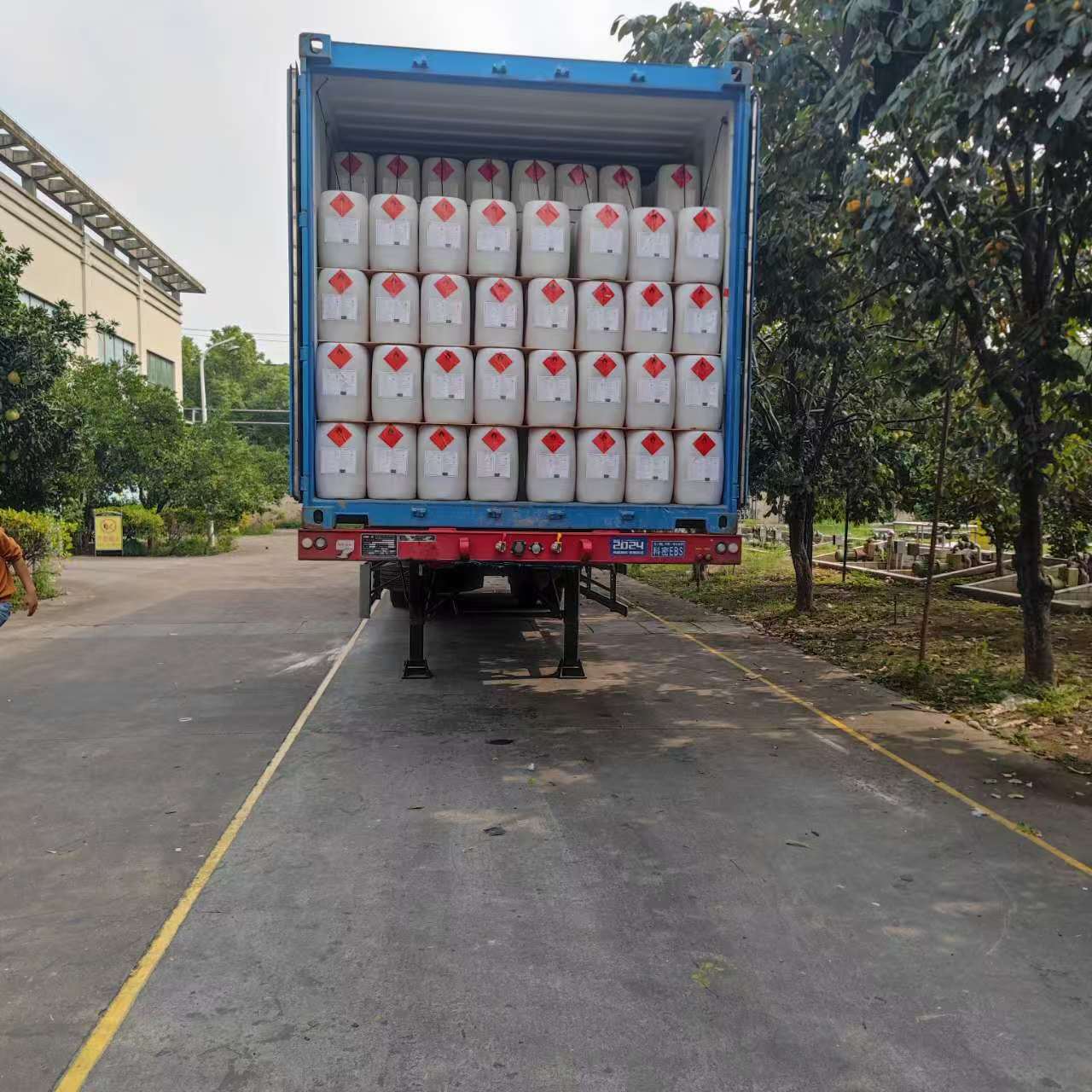 GLUE FOR MAKING STAPLE WIREBAND