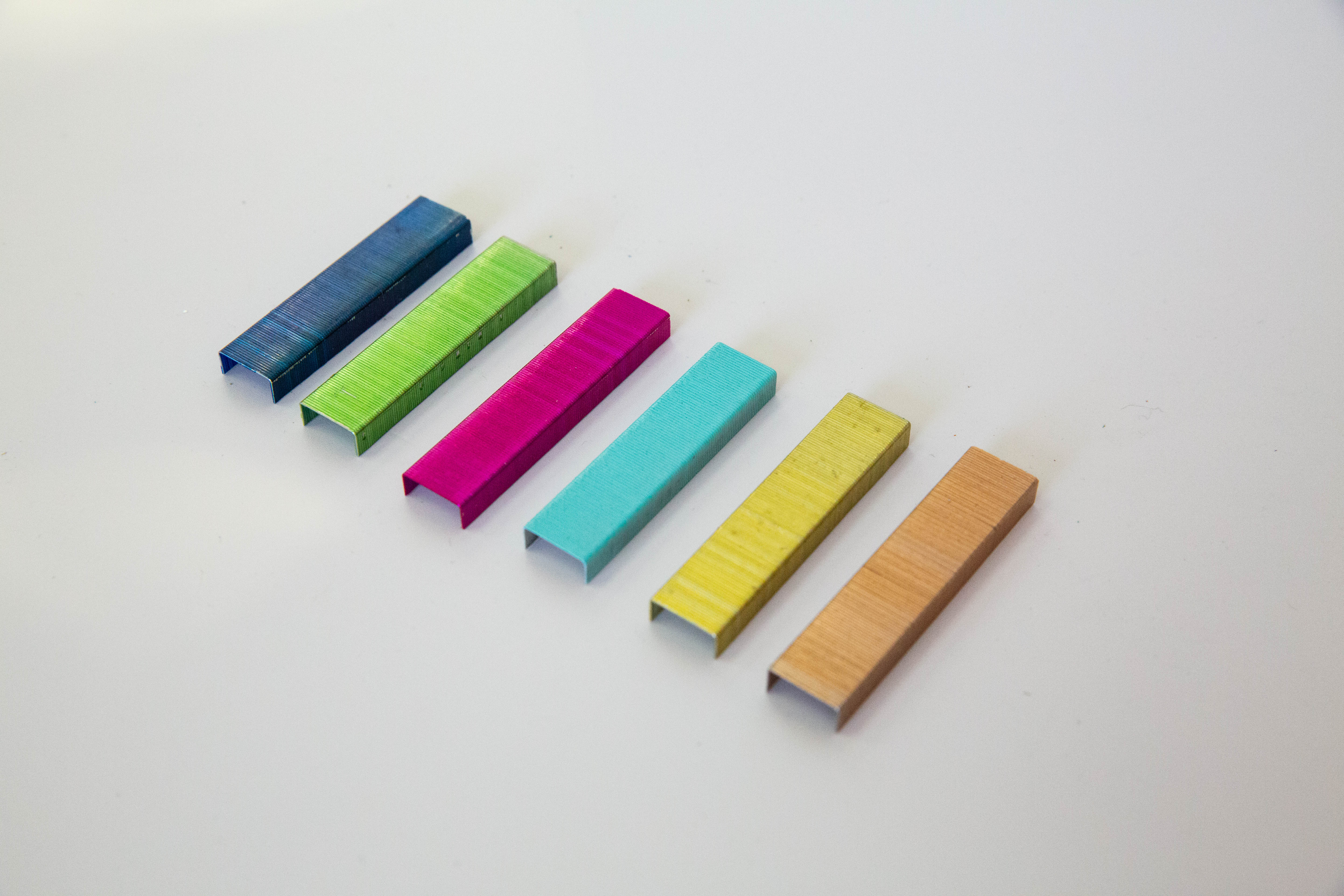 COLOR GLUE