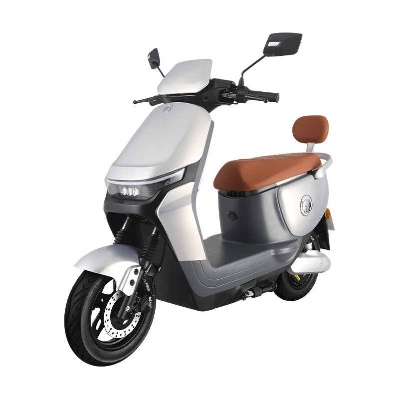 Ζήστε την εντυπωσιακή εμπειρία του ανοιχτού δρόμου με ένα scooter 48v 1000w