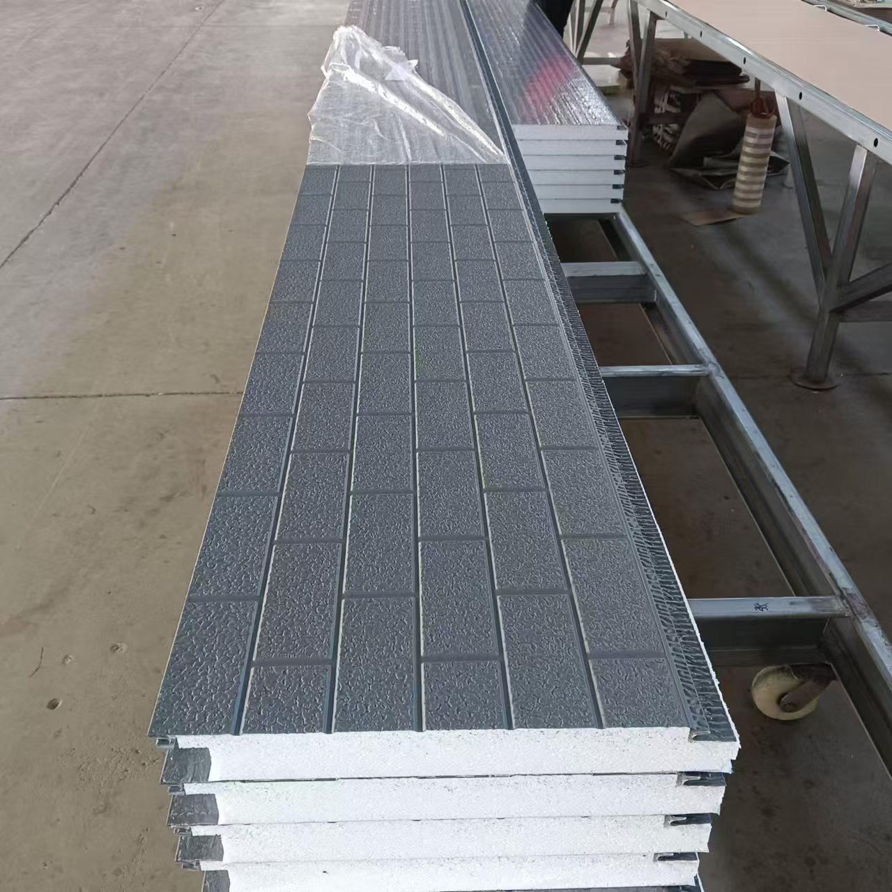Rock Wool Sandwich Panels: The Key to Fire-Resistant Construction
