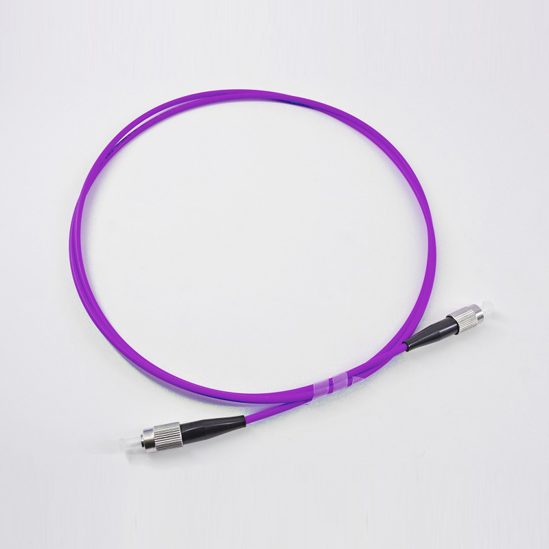 Připojte své zařízení bez problémů pomocí kabelu LAN s dosahem 50 stop