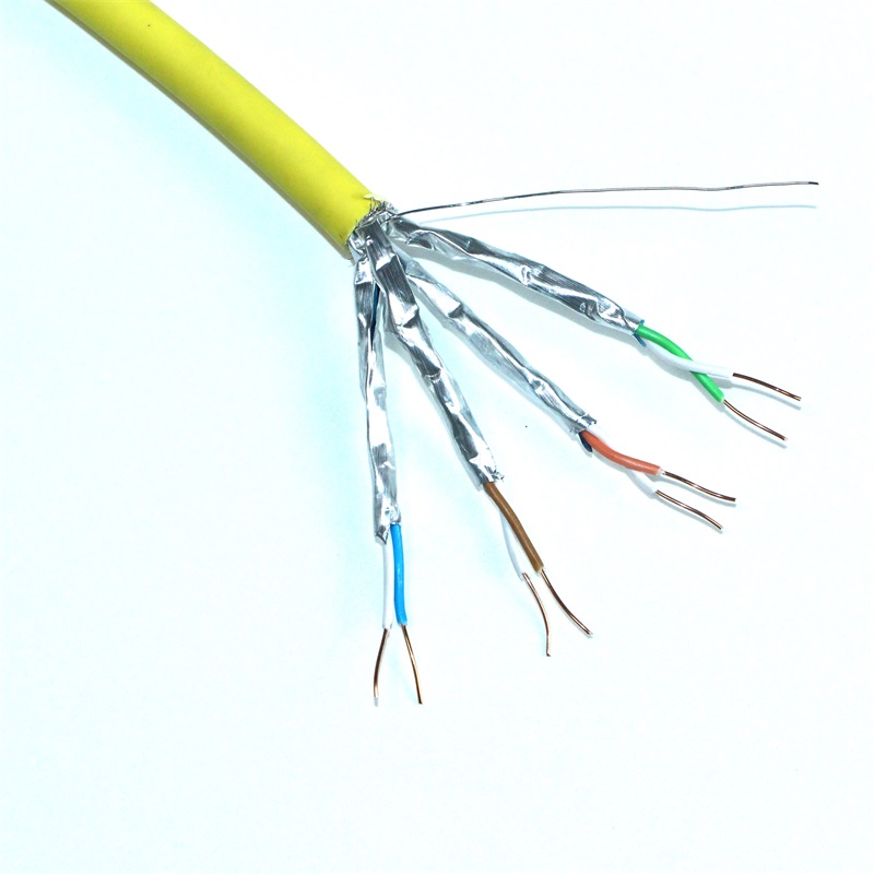 Organizza e semplifica le connessioni in fibra ottica facilmente