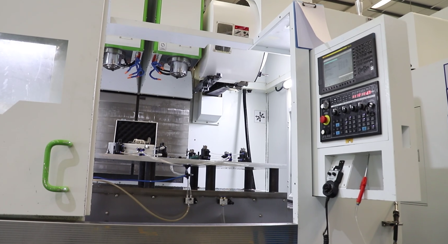 CNC machining is the most effective processing technology to ensure product precision
