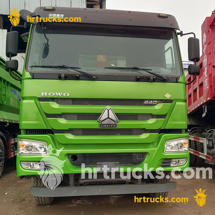 howo7 green dump truck