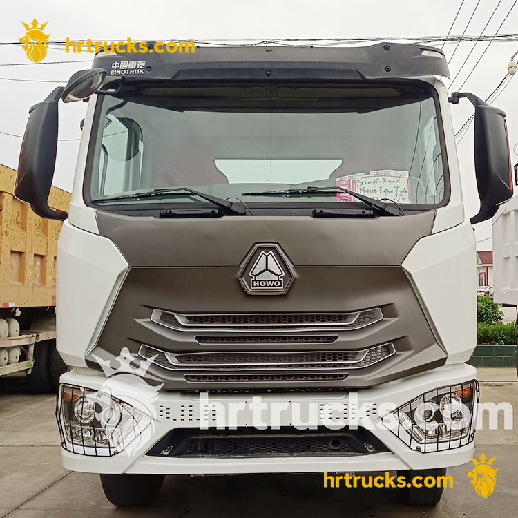 HOWO Tractor Truck   white 6×4-NX
