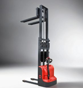 What Are the Benefits of Using Pallet Stackers in Warehouses?