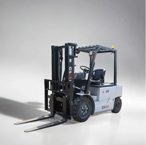 Counterbalance Forklift Trucks: A Focus on Efficiency and Productivity