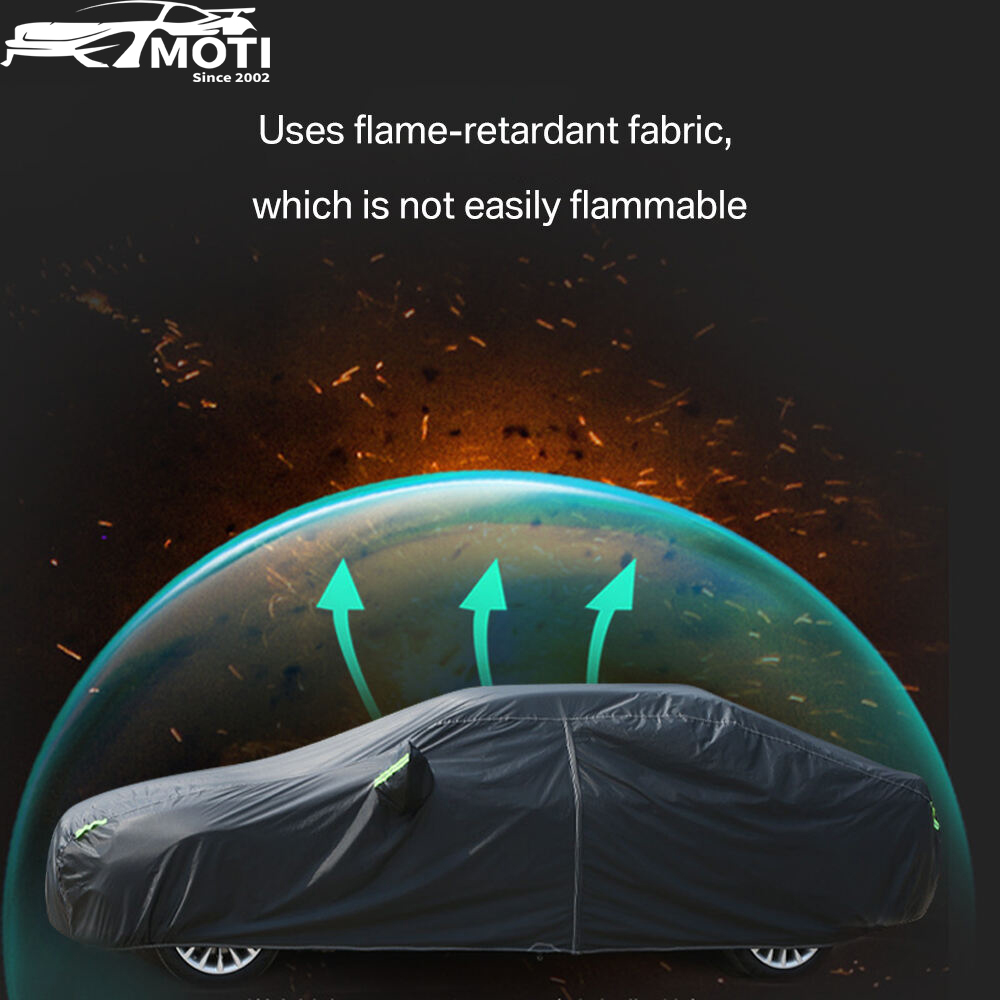 शैलीशील नीले कवरों की मदद से अपनी सीटों को छिटकाने और धब्बों से बचाएं