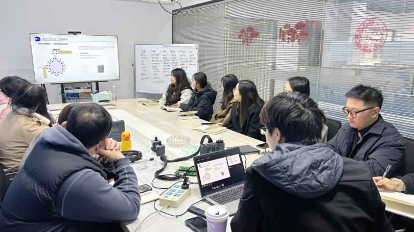 Empowering the Sales Team: Servo System Knowledge and Practical Training in Progress