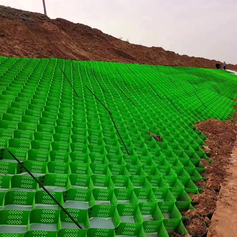 Jak geobuněky zlepšují odolnost a stabilitu příjezdových cest?