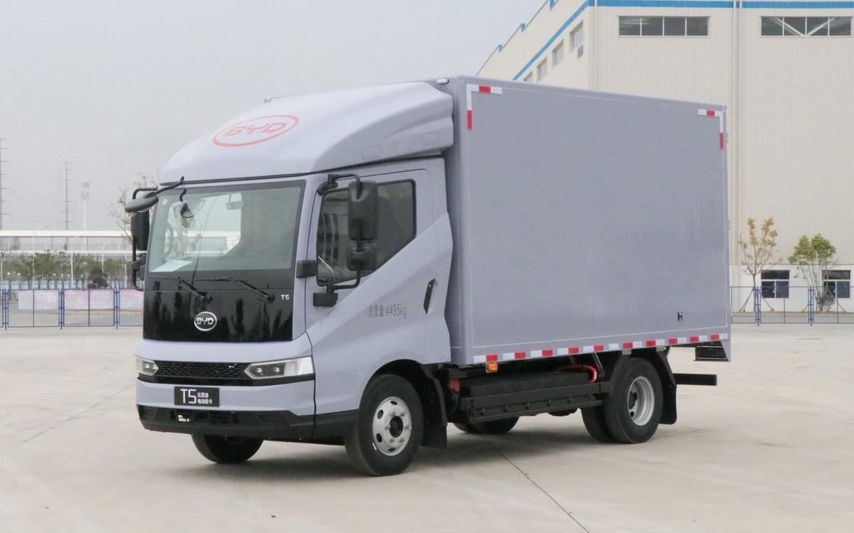 2025 BYD жеңил жүк ташуучу T5: Технология менен тынчсызданууну жоюу жана инновация менен ландшафтты өзгөртүү