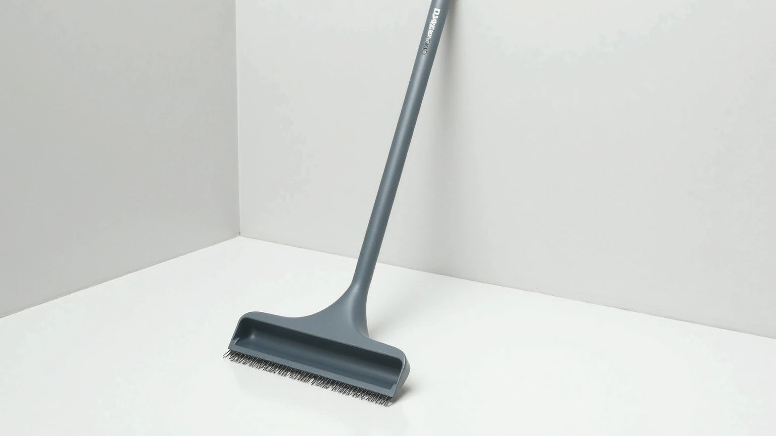 broom and dustpan set3.png