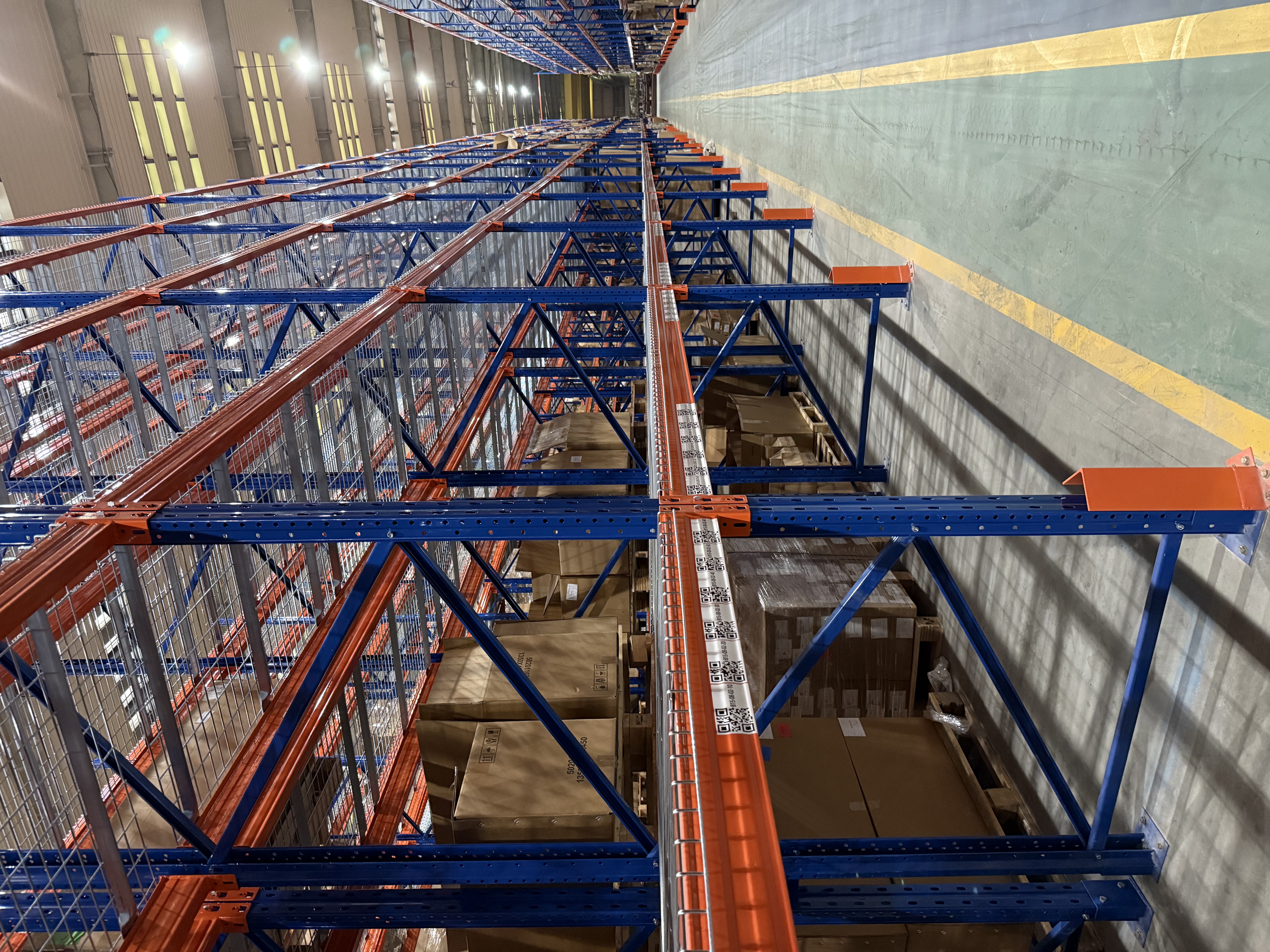 التنقل السهل والوصول مع نظام الرفوف القابلة للقيادة