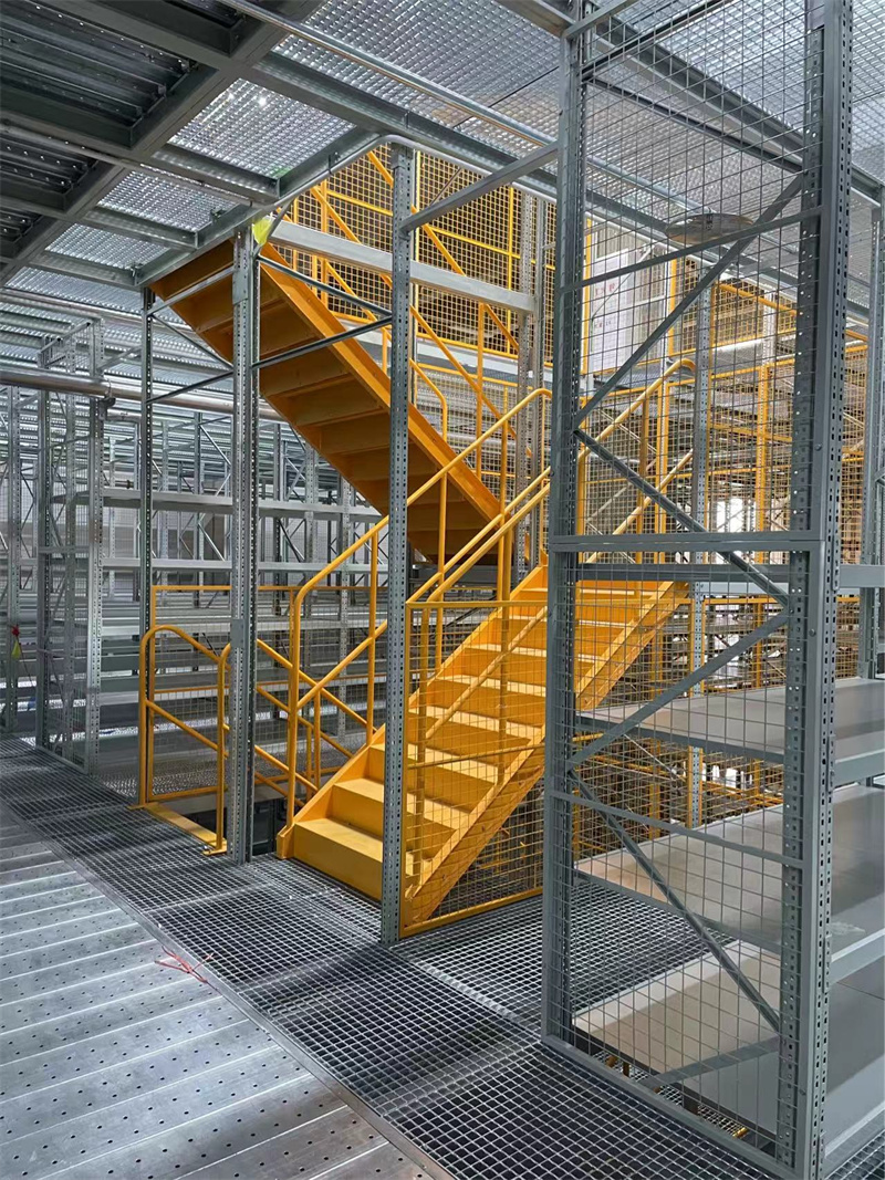 창고 관리 및 물류의 역할 이해하기